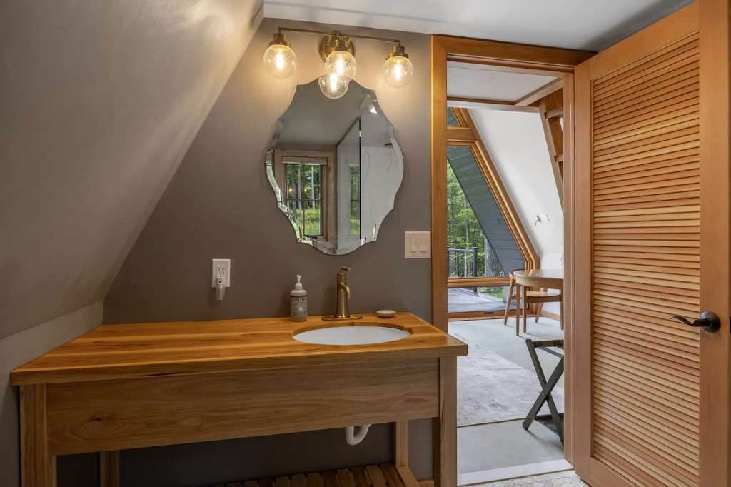 Yellow Rock Retreat - Bathroom 2