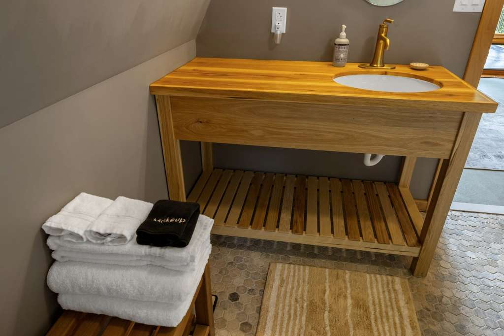 Yellow Rock Retreat - Bathroom 3
