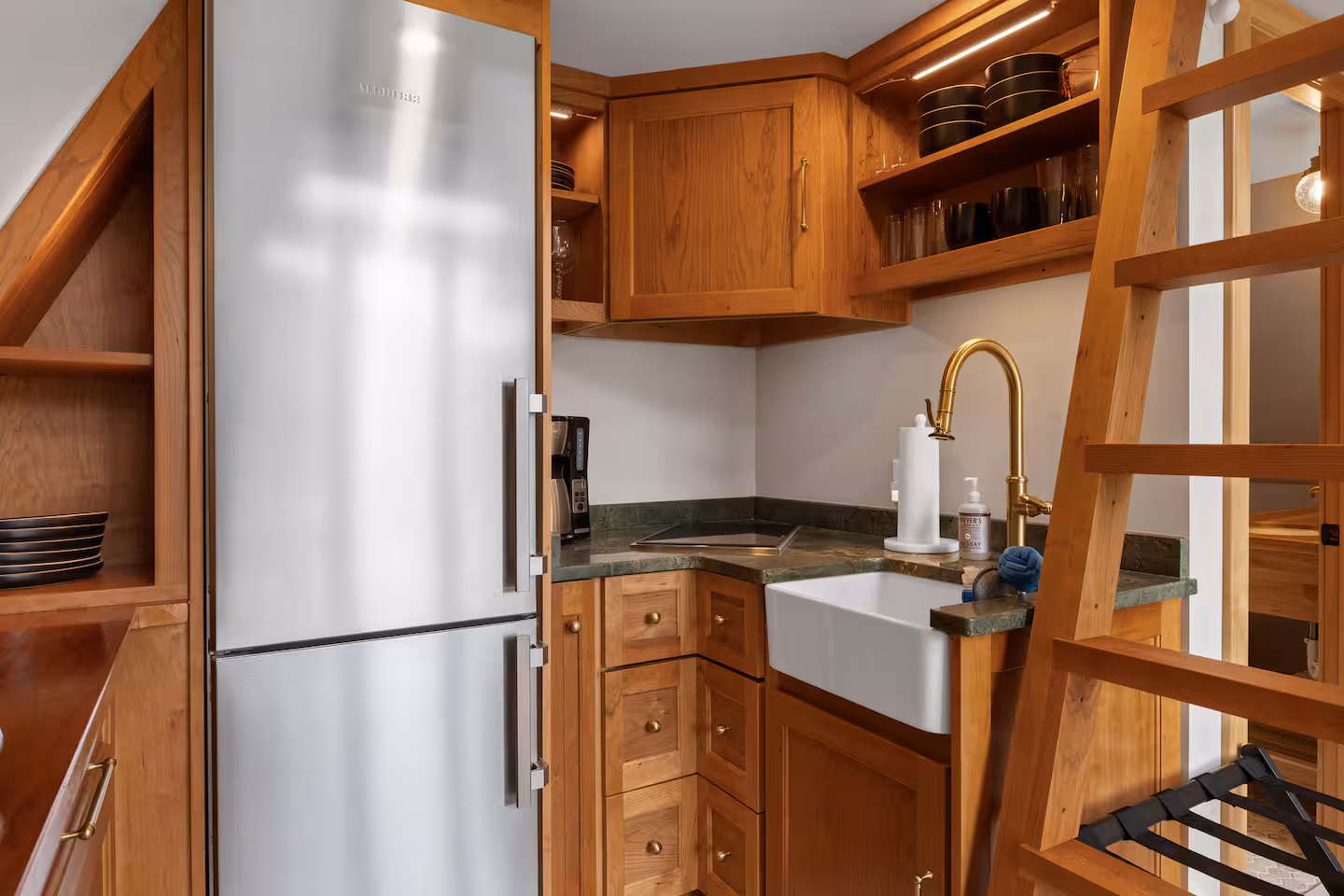 Yellow Rock Retreat - Kitchen View